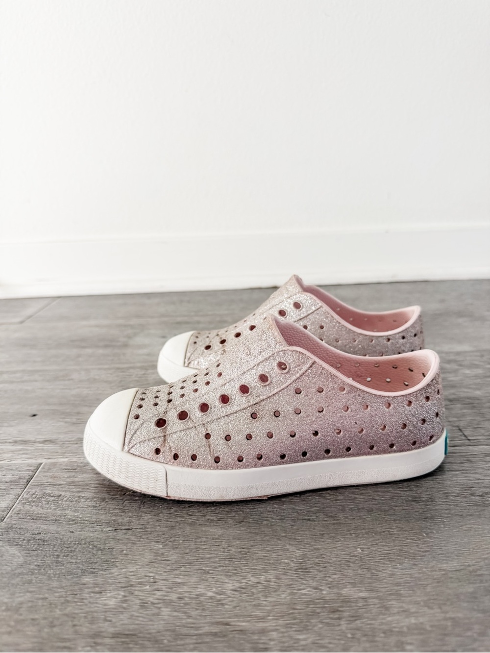 Native Girls' Jefferson Bling Glitter Waterproof Slip On Sneakers size C13